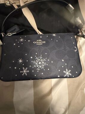 Coach Navy Leather Snowflake Clutch with Gold Logo
